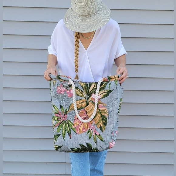 Womens Large Tropical Travel Tote - Picture 6 of 6